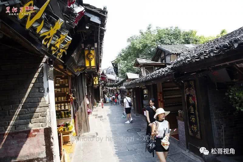 云南盈江:咖啡鲜果成熟收获忙